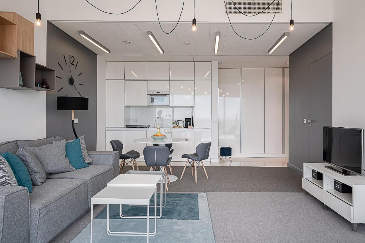Rentplanet - Apartament Sky Tower 弗罗茨瓦夫 外观 照片