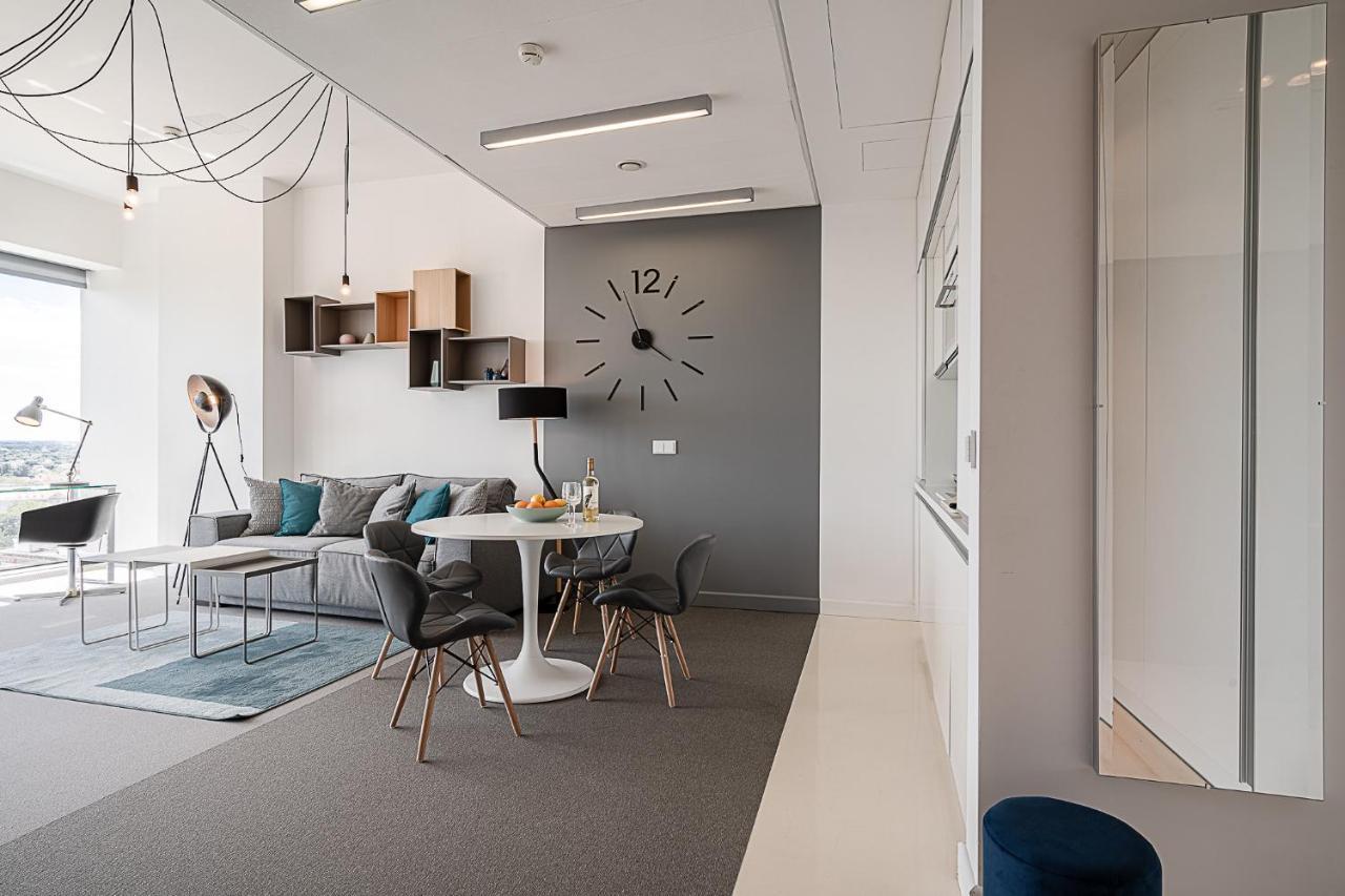 Rentplanet - Apartament Sky Tower 弗罗茨瓦夫 外观 照片
