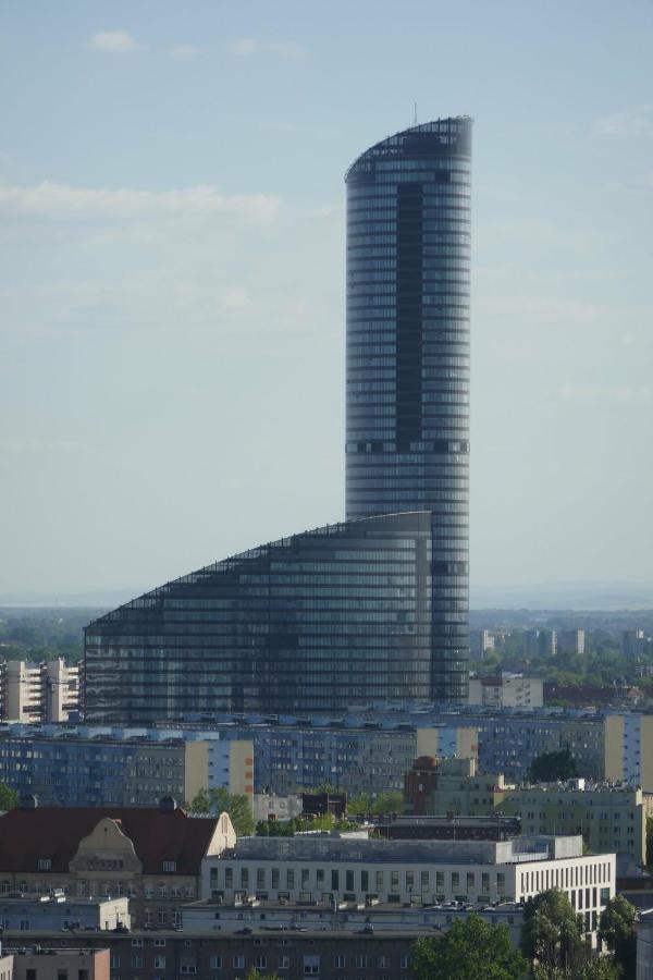 Rentplanet - Apartament Sky Tower 弗罗茨瓦夫 外观 照片
